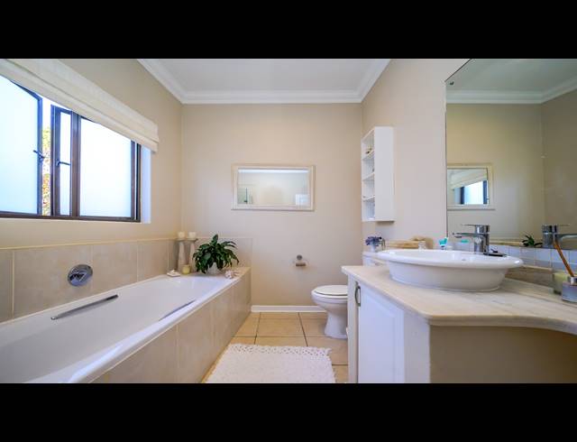 2 BEDROOM TOWNHOUSE FOR SALE IN BALLITO CENTRAL